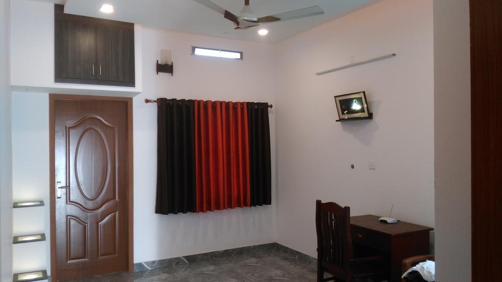 I - One'S Home Stay Kochi Bagian luar foto