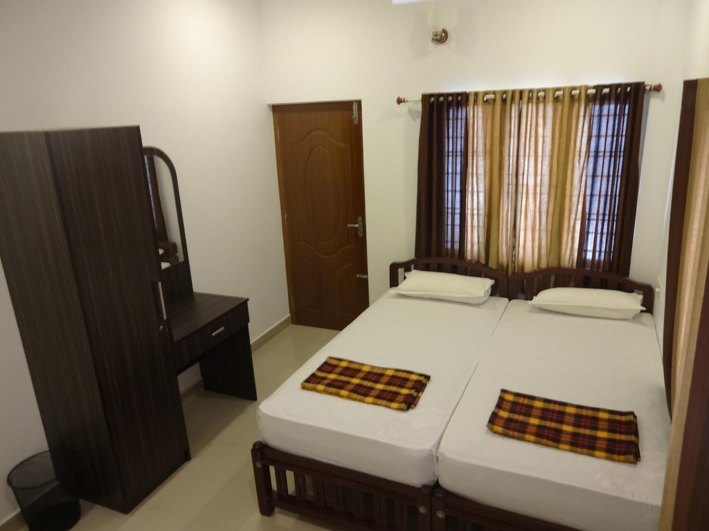 I - One'S Home Stay Kochi Bagian luar foto