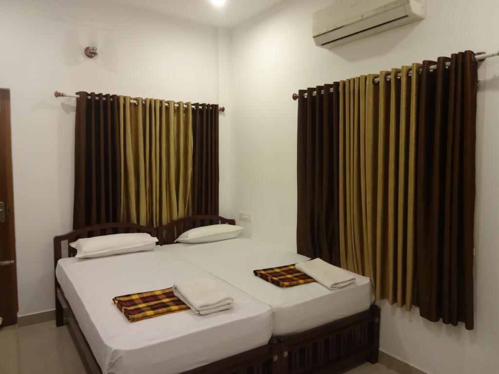 I - One'S Home Stay Kochi Bagian luar foto
