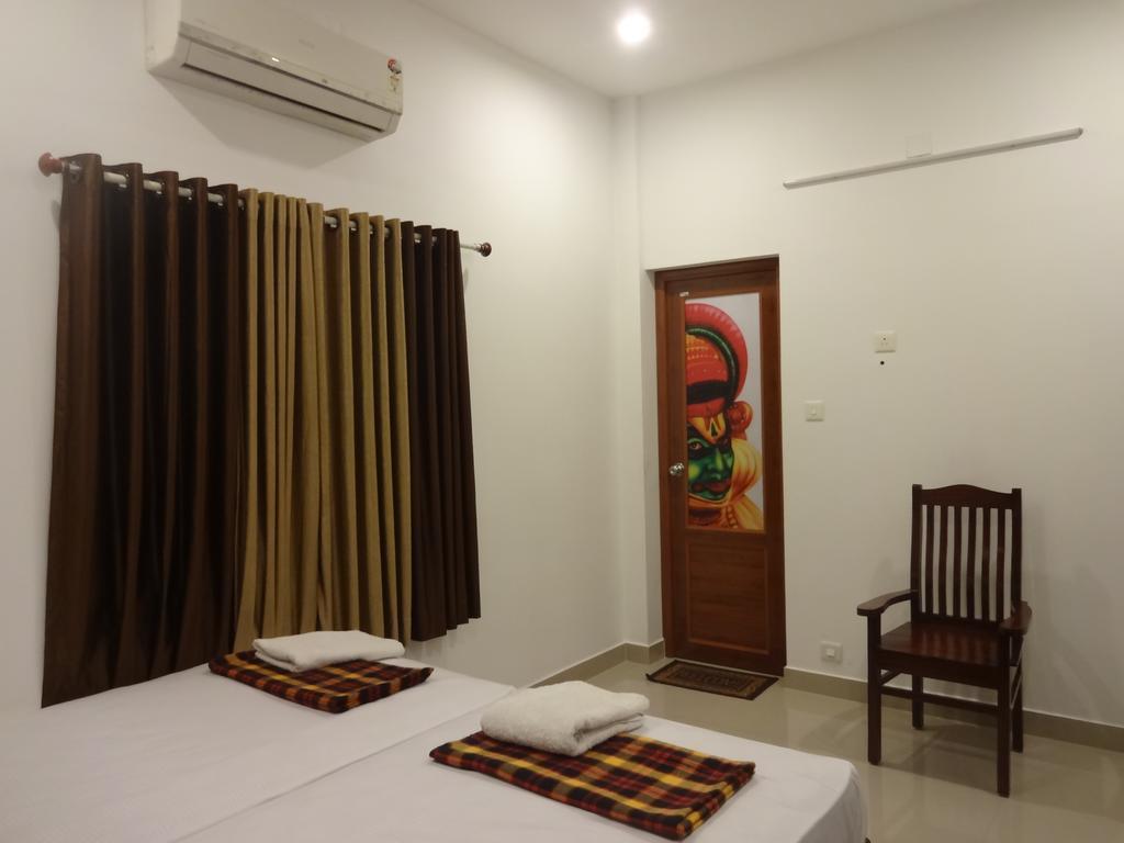 I - One'S Home Stay Kochi Bagian luar foto