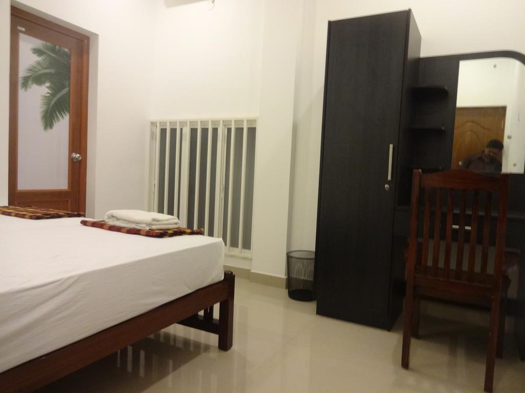 I - One'S Home Stay Kochi Bagian luar foto
