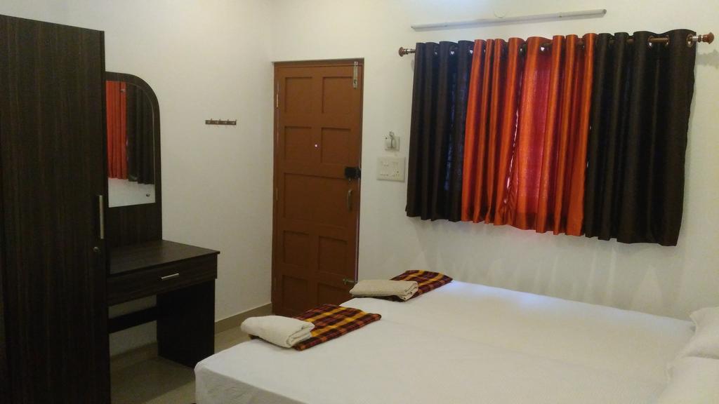 I - One'S Home Stay Kochi Bagian luar foto