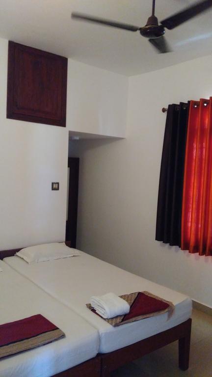 I - One'S Home Stay Kochi Bagian luar foto