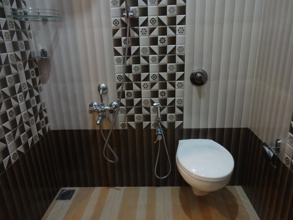 I - One'S Home Stay Kochi Bagian luar foto