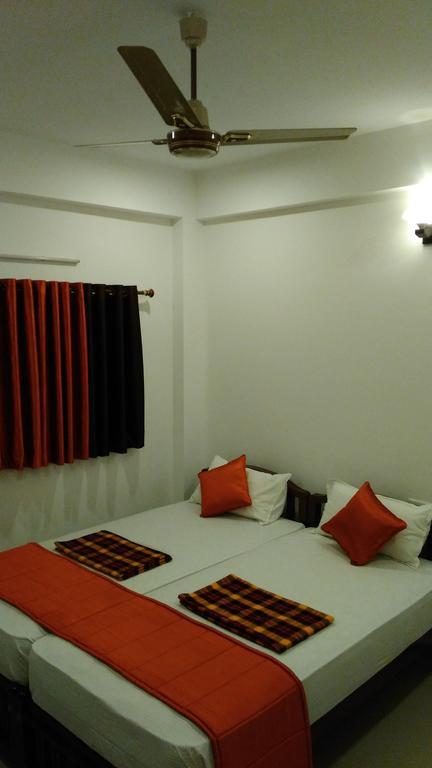 I - One'S Home Stay Kochi Bagian luar foto