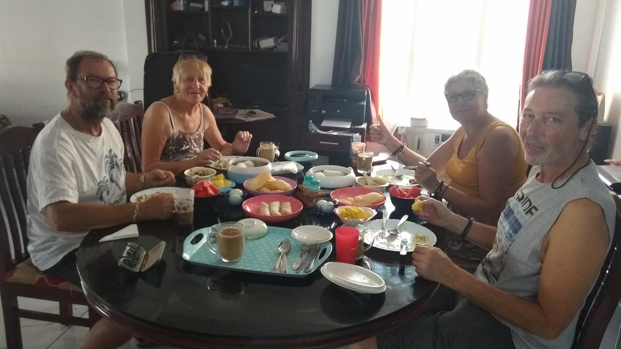 I - One'S Home Stay Kochi Bagian luar foto